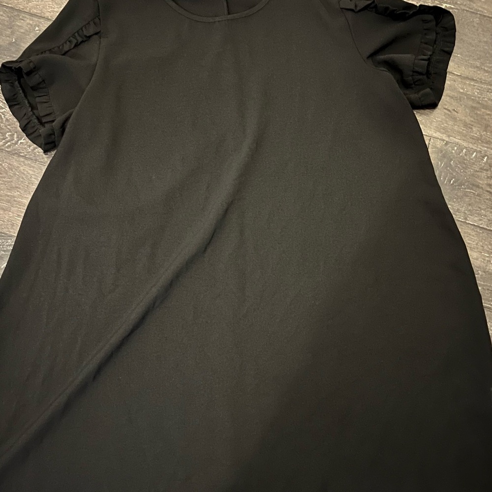 SHEIN Black Ruffle Sleeve Dress